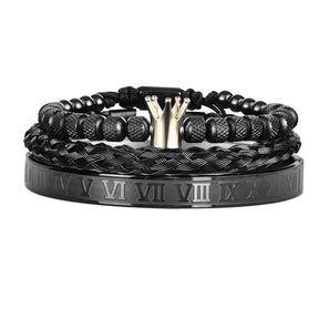 Kit de 3 bracelets masculins; Bracelets The King; Bijoux en acier inoxydable; Bracelets plaqués or et argent; Accessoires de mode pour hommes; Ensemble de bracelets tendance; Bijoux élégants pour hommes; Style masculin moderne; Bracelets de luxe pour lui; Cadeau parfait pour les hommes; Look raffiné avec The King; Mode masculine avec élégance; Kit de bracelets en acier; Bracelets sophistiqués pour toutes les occasions;