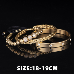 Kit de bracelets Magnata; Ensemble de 3 bracelets; Bracelets élégants pour hommes; Bracelets tendance MAGNATA; Bijoux pour un style moderne; Accessoires de mode masculins; Cadeau parfait pour lui; Bracelets en acier inoxydable; Look raffiné avec bracelets; Kit de bijoux stylés; Bracelets pour toutes les occasions; Mode masculine avec élégance; Ensemble de bracelets à la mode; Bracelets pour un look chic; Collection Magnata de bracelets;