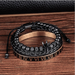 Kit de 3 bracelets masculins; Bracelets The King; Bijoux en acier inoxydable; Bracelets plaqués or et argent; Accessoires de mode pour hommes; Ensemble de bracelets tendance; Bijoux élégants pour hommes; Style masculin moderne; Bracelets de luxe pour lui; Cadeau parfait pour les hommes; Look raffiné avec The King; Mode masculine avec élégance; Kit de bracelets en acier; Bracelets sophistiqués pour toutes les occasions;