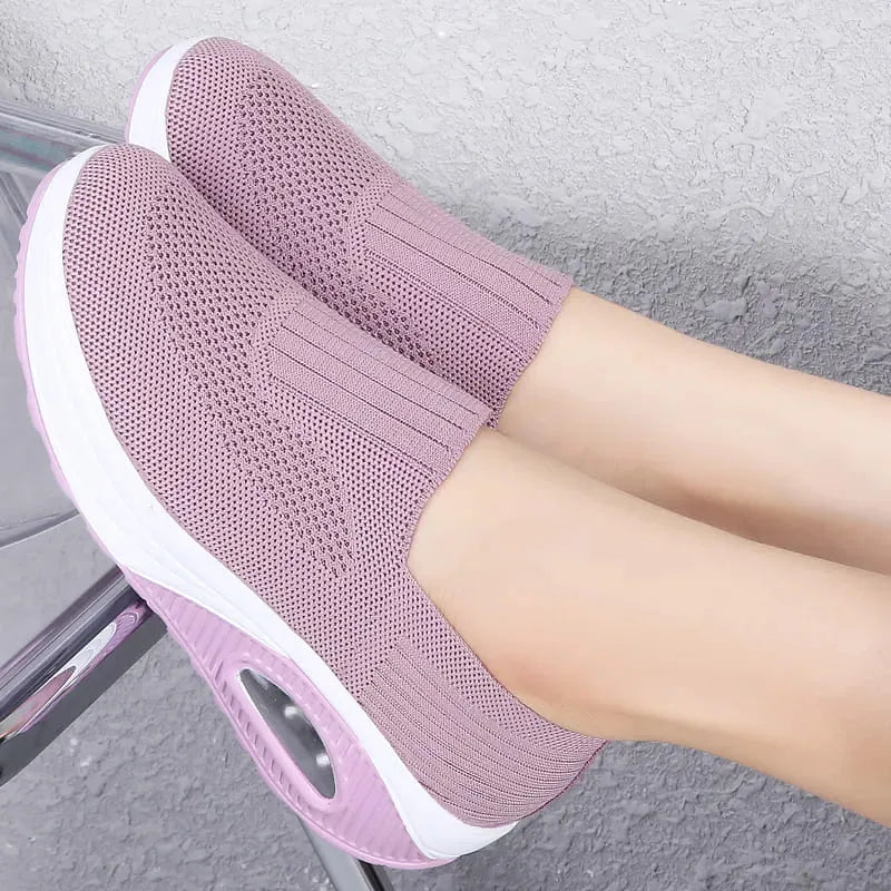 Chaussure de type chaussette Slip On SwiftMotion - Fabriquée en Mesh Fibre Ultra Douce avec Amorti AIRConfort | Enfilez Votre Chaussure Comme une Chaussette