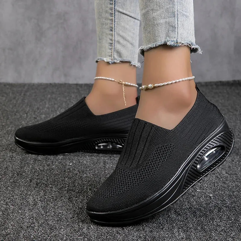 Chaussure de type chaussette Slip On SwiftMotion - Fabriquée en Mesh Fibre Ultra Douce avec Amorti AIRConfort | Enfilez Votre Chaussure Comme une Chaussette