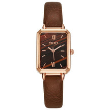 Montre Carrée Vintage Femme - Élégance dans la Tradition avec Bracelet en Cuir